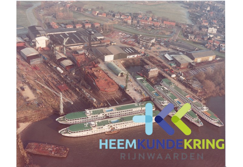 Luchtfoto Scheepwerf de Hoop Tolkamer Coll. G.B.Janssen HKR (2)